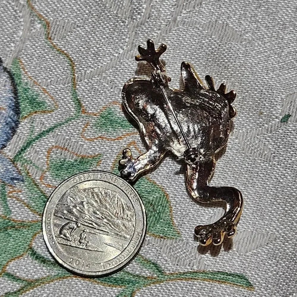 vintage boho whimsical gold silver tone frog brooch